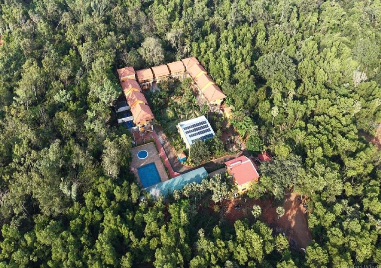 Отель Auro Wellness Castle Пондичерри Экстерьер фото